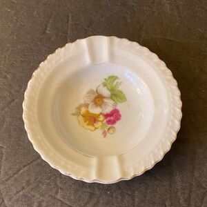 Grantcrest china ashtray